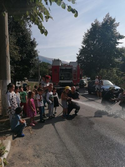 Ден на пожарната безопасност - ДГ Българче - Антон
